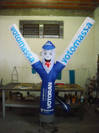 Boneco com boné Inflável - 25