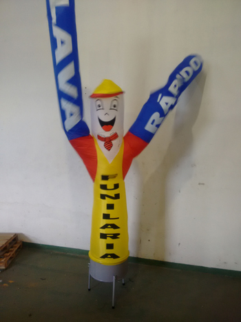 Boneco com boné Inflável - 51