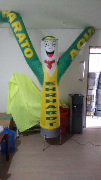 Boneco com boné Inflável - 53