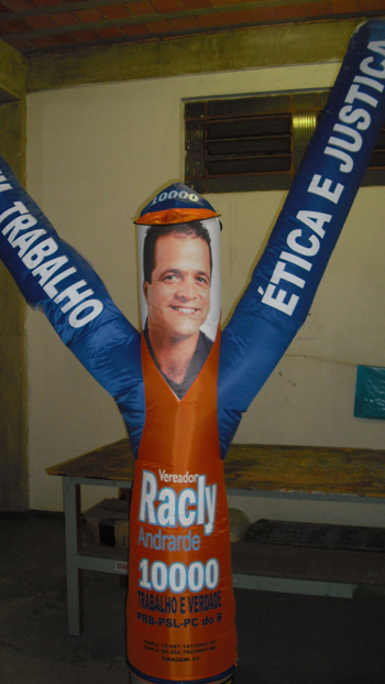 Boneco com boné Inflável - 66