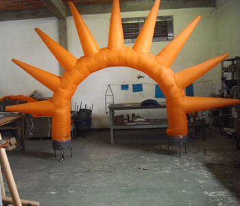boneco de posto personalizado tipo arco